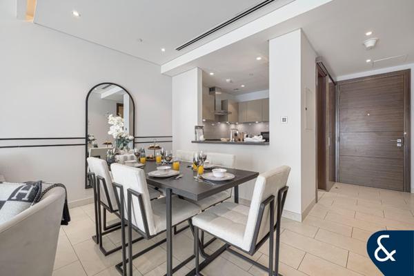 Premium 1 Bedroom | Furnished | Vacant